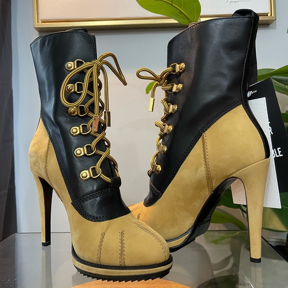 Moschino x H&M Limited Edition Leather Ankle Boots with Lacing - Picture 9 of 14